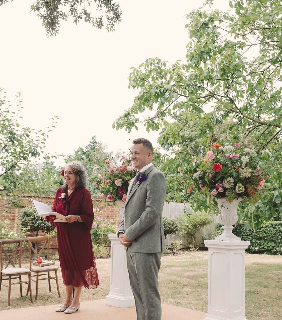 Leah with the groom moments before the bride arrives